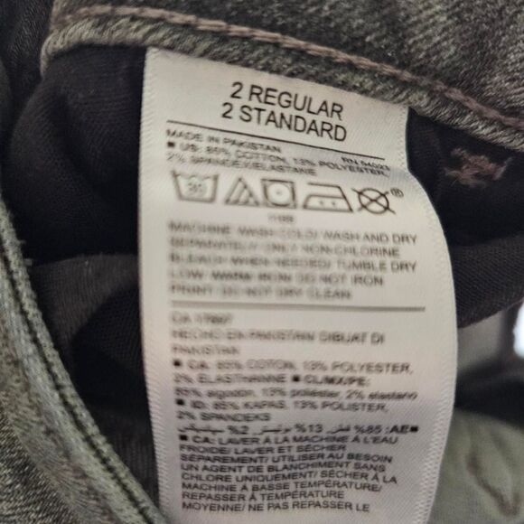 Old Navy Gray straight leg rock star jeans Size 2R - Picture 5 of 5